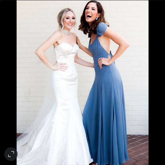 SOLD | Reformation | Dylan Dress - Picture 5 of 10